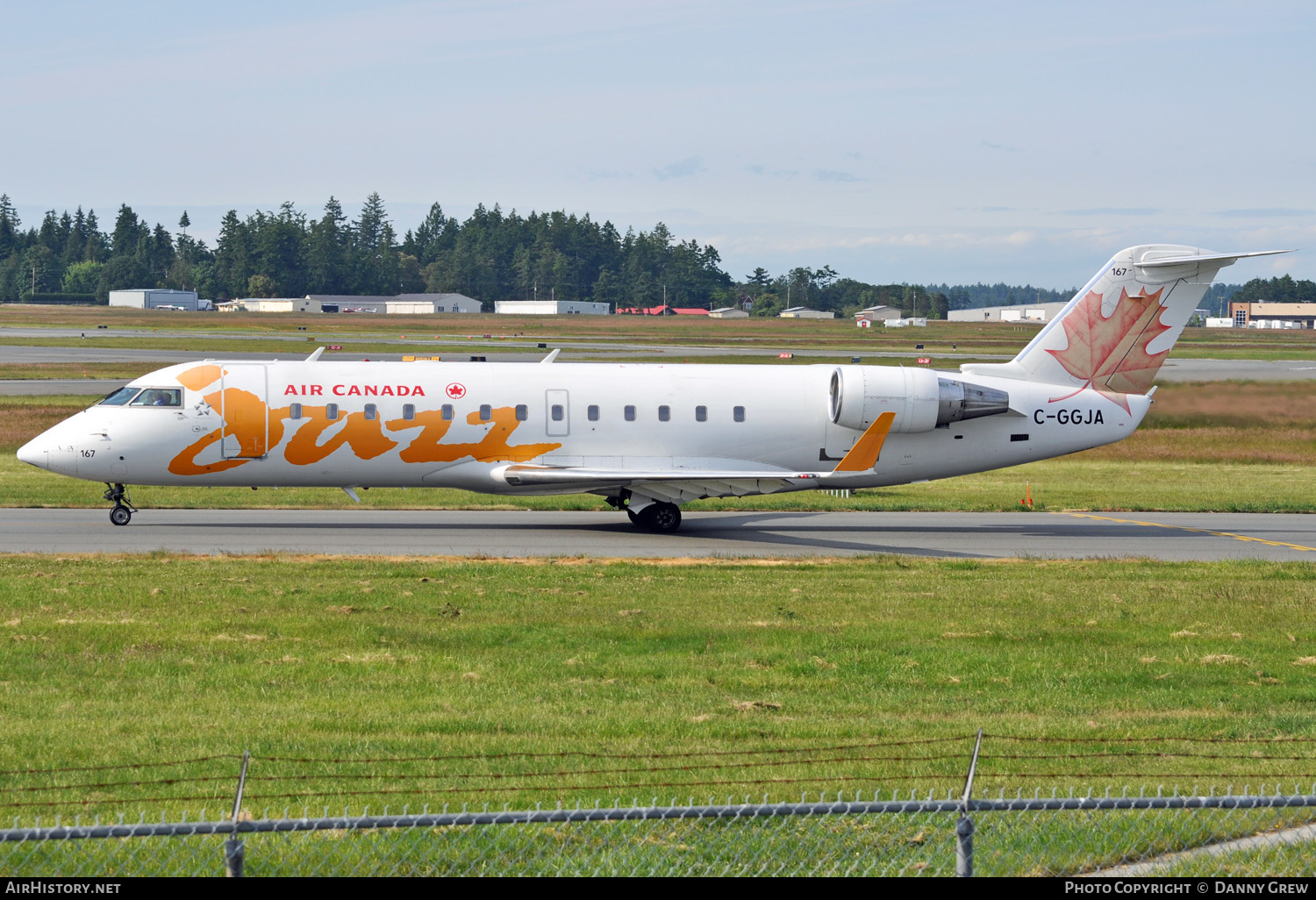 Aircraft Photo of C-GGJA | Bombardier CRJ-200ER (CL-600-2B19) | Air Canada Jazz | AirHistory.net #132094