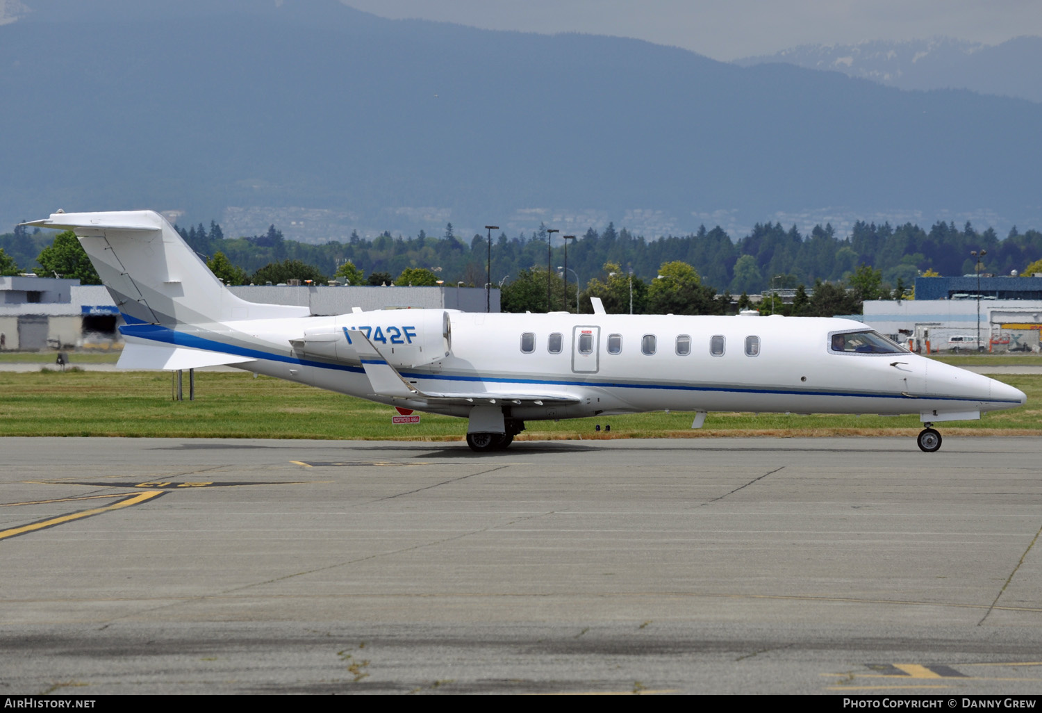 Aircraft Photo of N742F | Learjet 45 | AirHistory.net #132095