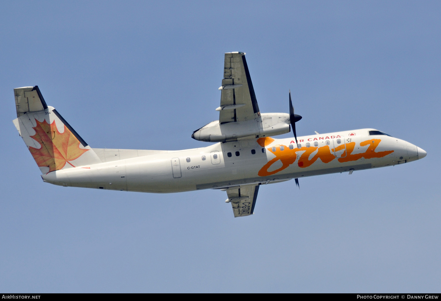 Aircraft Photo of C-GTAT | De Havilland Canada DHC-8-301 Dash 8 | Air Canada Jazz | AirHistory.net #132123