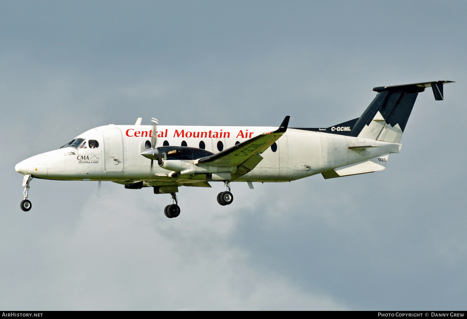 Aircraft Photo of C-GCML | Raytheon 1900D | Central Mountain Air - CMA | AirHistory.net #132182