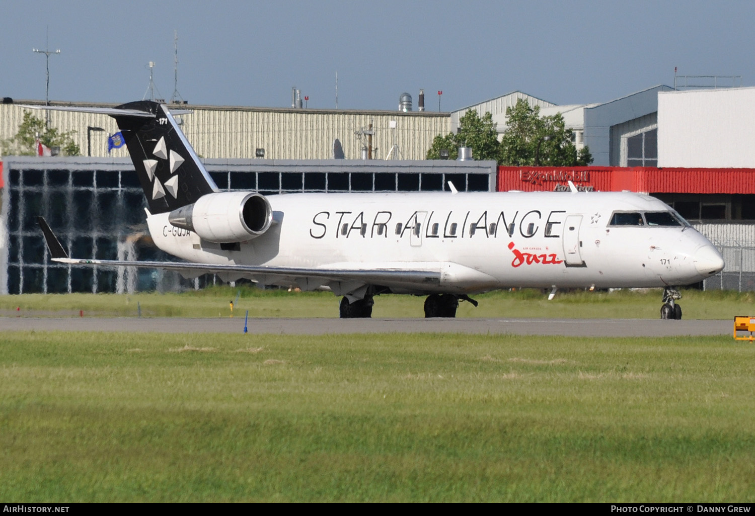 Aircraft Photo of C-GQJA | Bombardier CRJ-200ER (CL-600-2B19) | Air Canada Jazz | AirHistory.net #132201