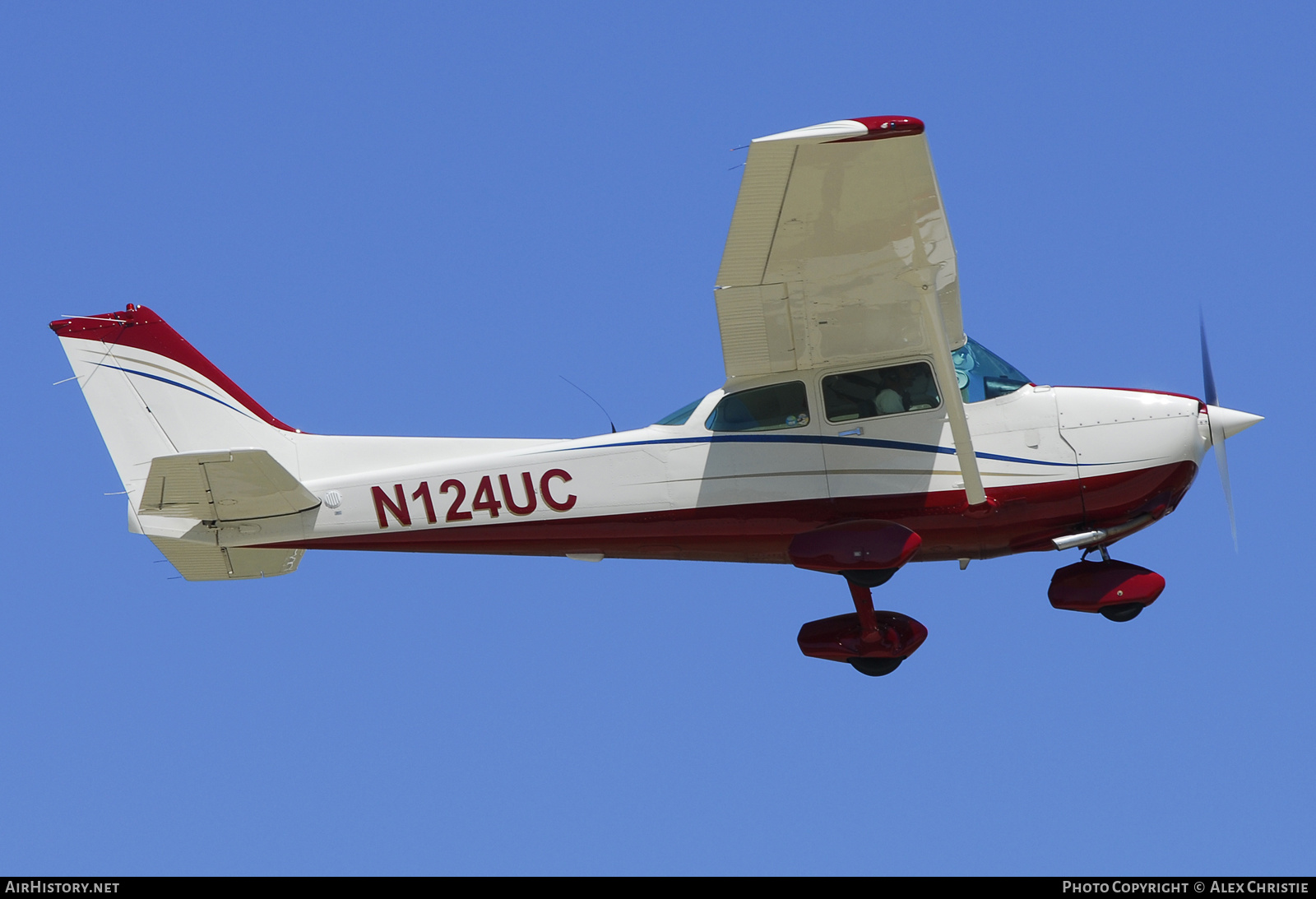 Aircraft Photo of N124UC | Cessna 172P | AirHistory.net #132209