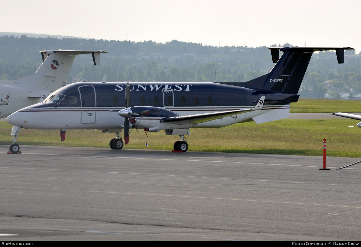 Aircraft Photo of C-GSWZ | Raytheon 1900D | Sunwest Aviation | AirHistory.net #132280