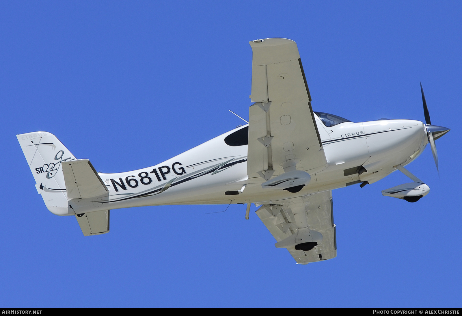 Aircraft Photo of N681PG | Cirrus SR-22 G2-GTS | AirHistory.net #132536