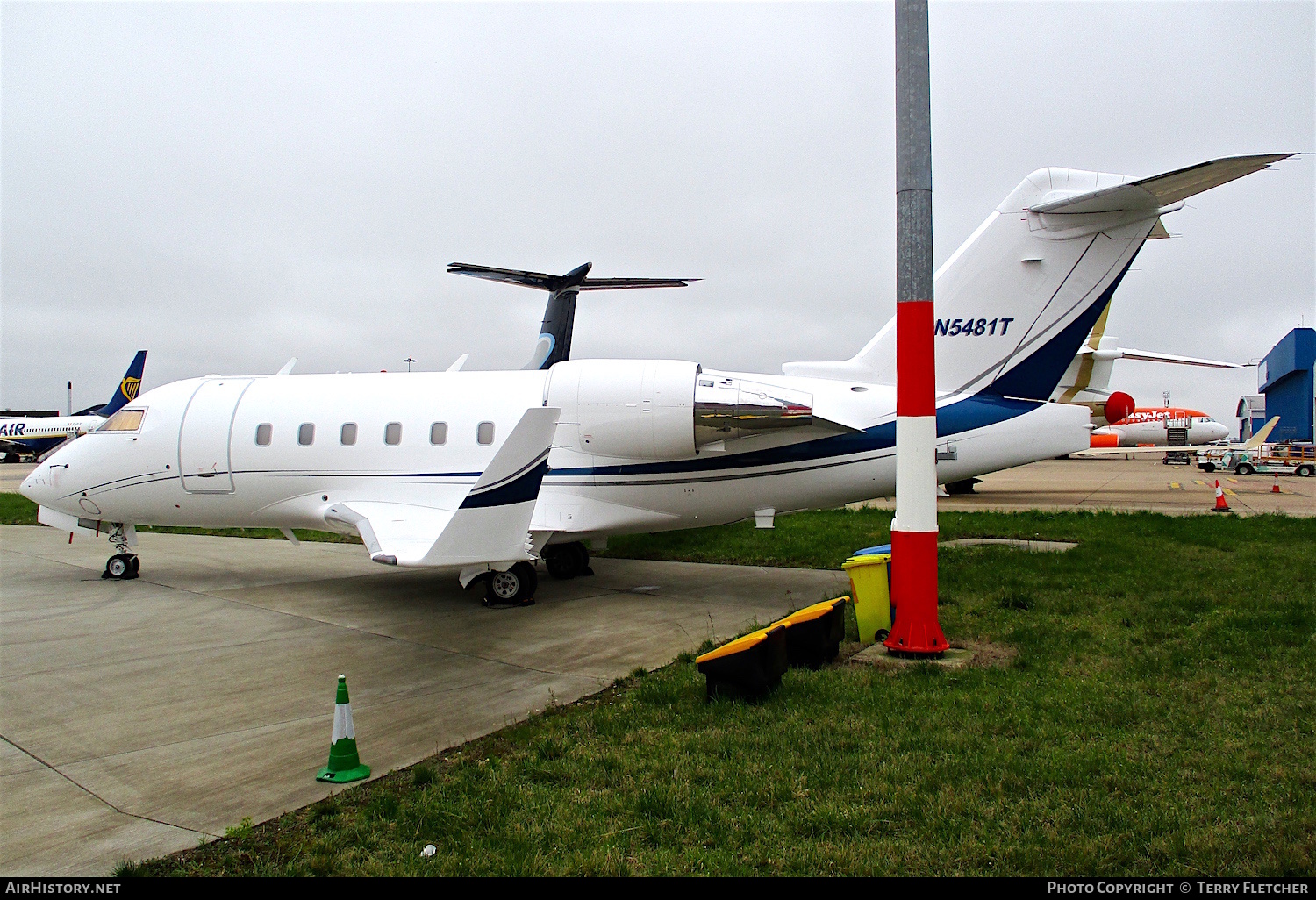 Aircraft Photo of N5481T | Bombardier Challenger 604 (CL-600-2B16) | AirHistory.net #132563