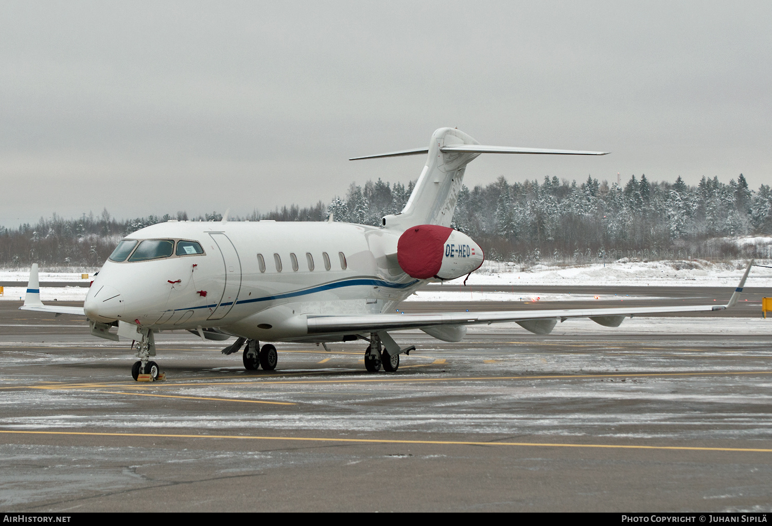 Aircraft Photo of OE-HEO | Bombardier Challenger 300 (BD-100-1A10) | AirHistory.net #132575