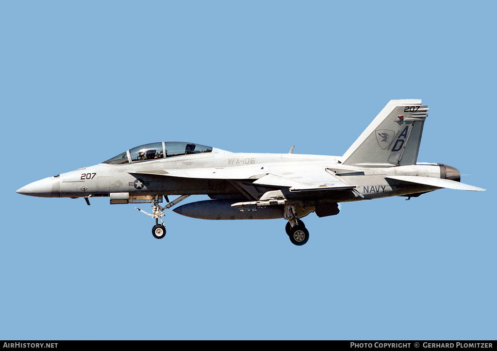 Aircraft Photo of 165678 | Boeing F/A-18F Super Hornet | USA - Navy | AirHistory.net #132620