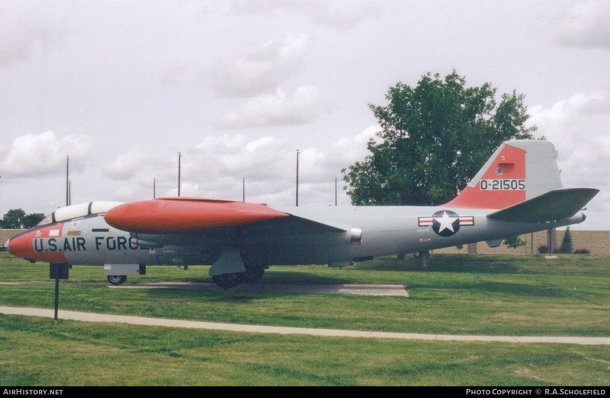 Aircraft Photo of 52-1505 / 0-21505 | Martin EB-57B Canberra | USA - Air Force | AirHistory.net #132679