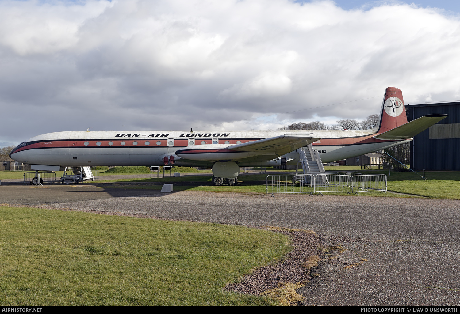 Aircraft Photo of G-BDIX | De Havilland D.H. 106 Comet 4C | Dan-Air London | AirHistory.net #133020
