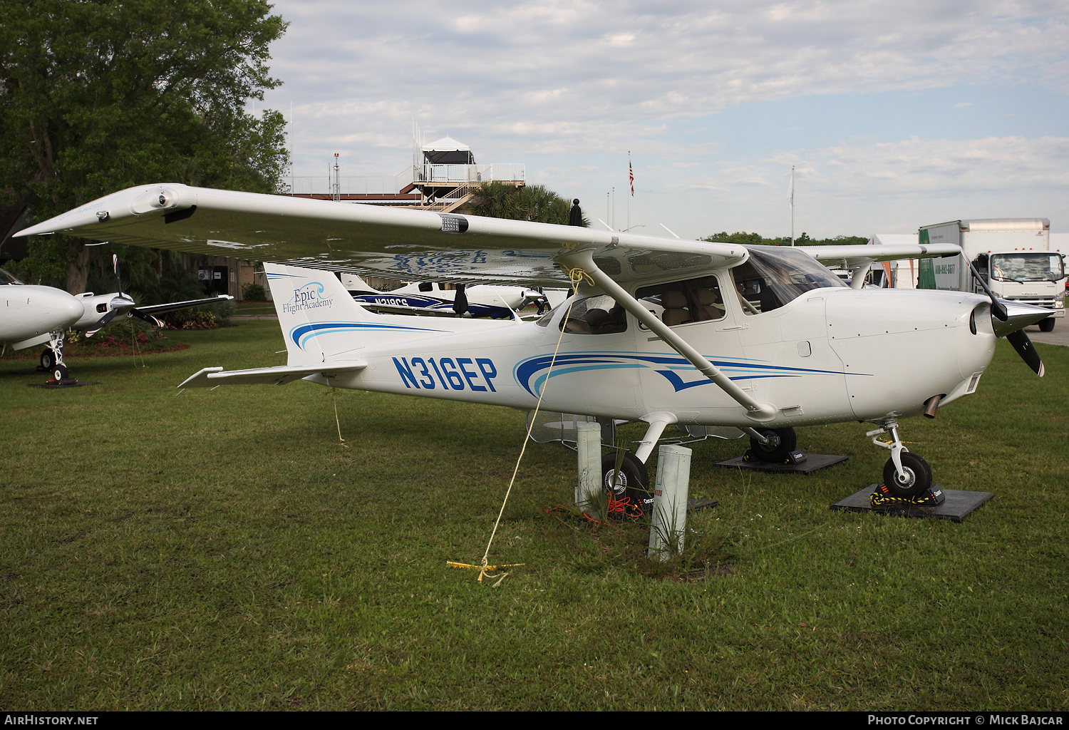 Aircraft Photo of N316EP | Cessna 172S Skyhawk | Epic Flight Academy | AirHistory.net #133083