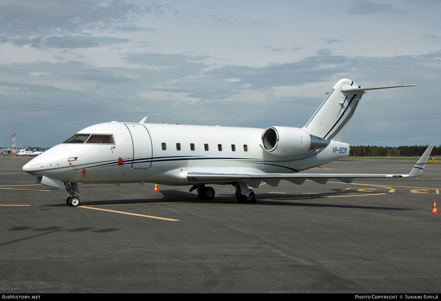 Aircraft Photo of VP-BZM | Bombardier Challenger 604 (CL-600-2B16) | AirHistory.net #133226