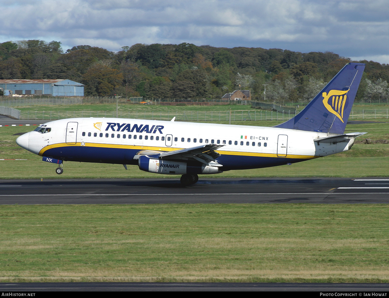 Aircraft Photo of EI-CNX | Boeing 737-230/Adv | Ryanair | AirHistory.net #133231