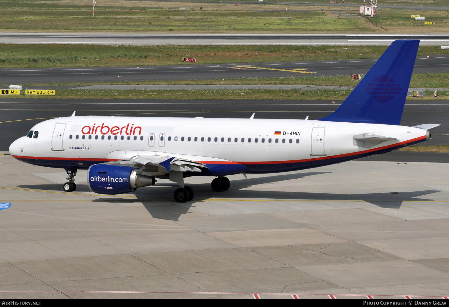 Aircraft Photo of D-AHIN | Airbus A319-112 | Air Berlin | AirHistory.net #133282