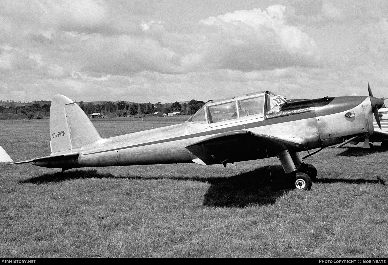 Aircraft Photo of VH-RHW | De Havilland DHC-1 Chipmunk T10 | AirHistory.net #133313