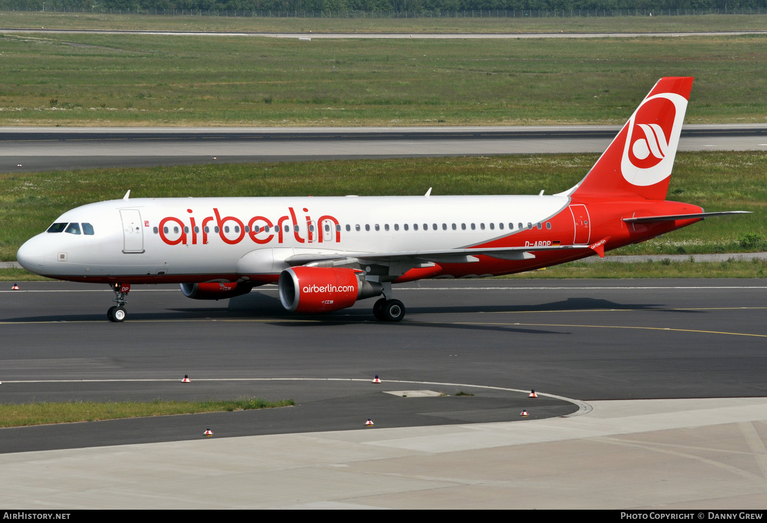 Aircraft Photo of D-ABDP | Airbus A320-214 | Air Berlin | AirHistory.net #133328