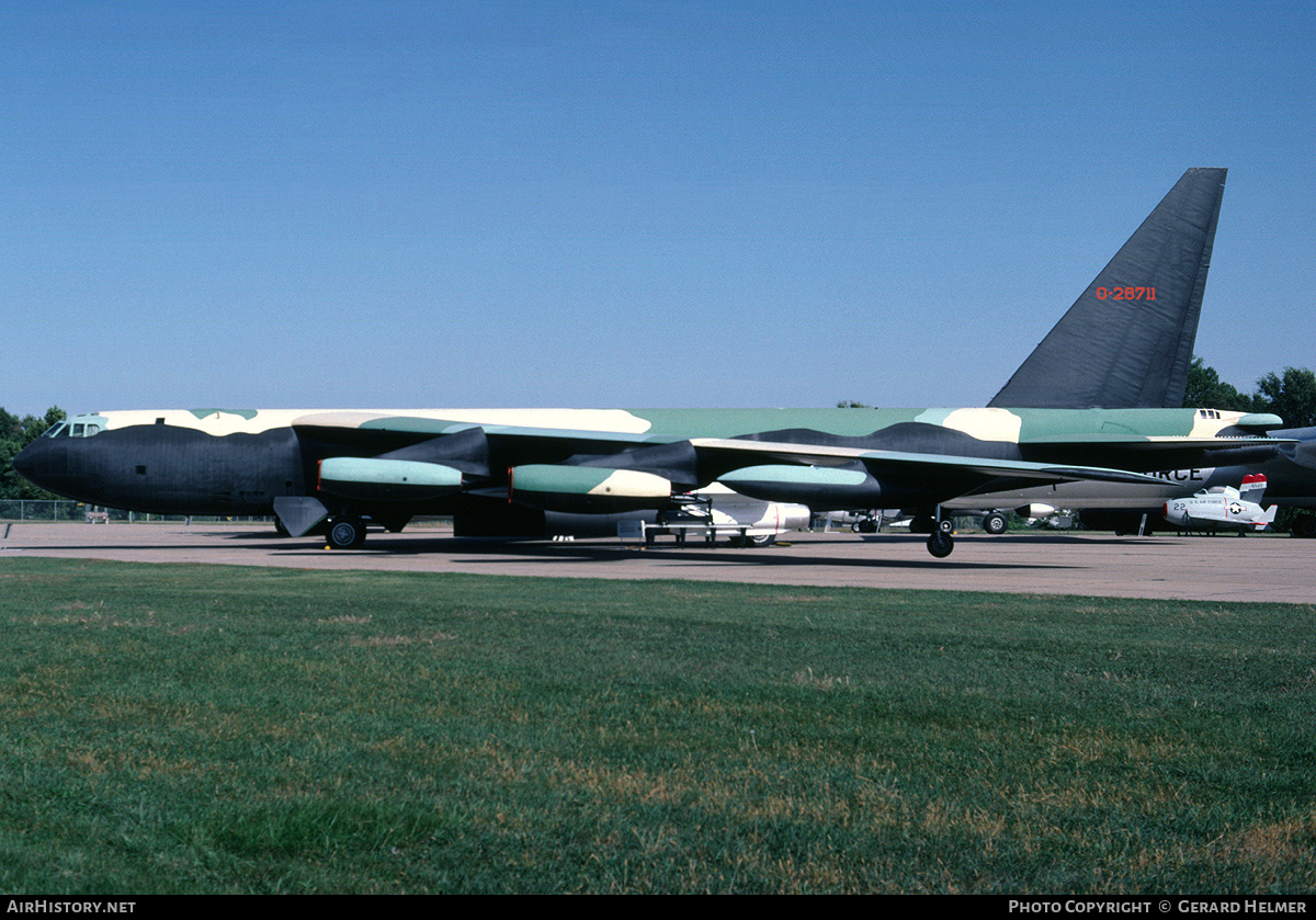 Aircraft Photo of 52-8711 / 0-28711 | Boeing RB-52B Stratofortress | USA - Air Force | AirHistory.net #133484