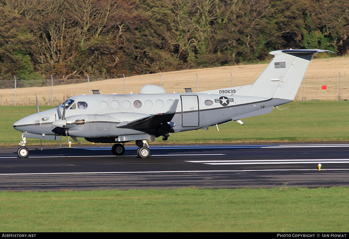 Aircraft Photo of 09-0639 / 090639 | Hawker Beechcraft 350 King Air (B300) | USA - Air Force | AirHistory.net #133534