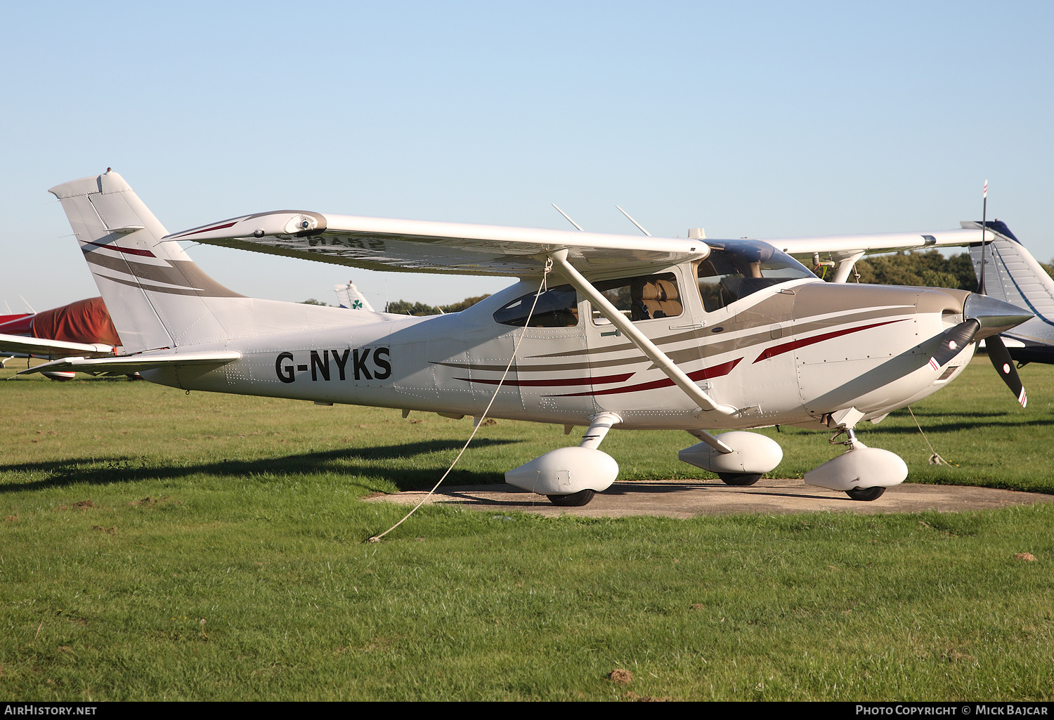 Aircraft Photo of G-NYKS | Cessna 182T Skylane | AirHistory.net #133763