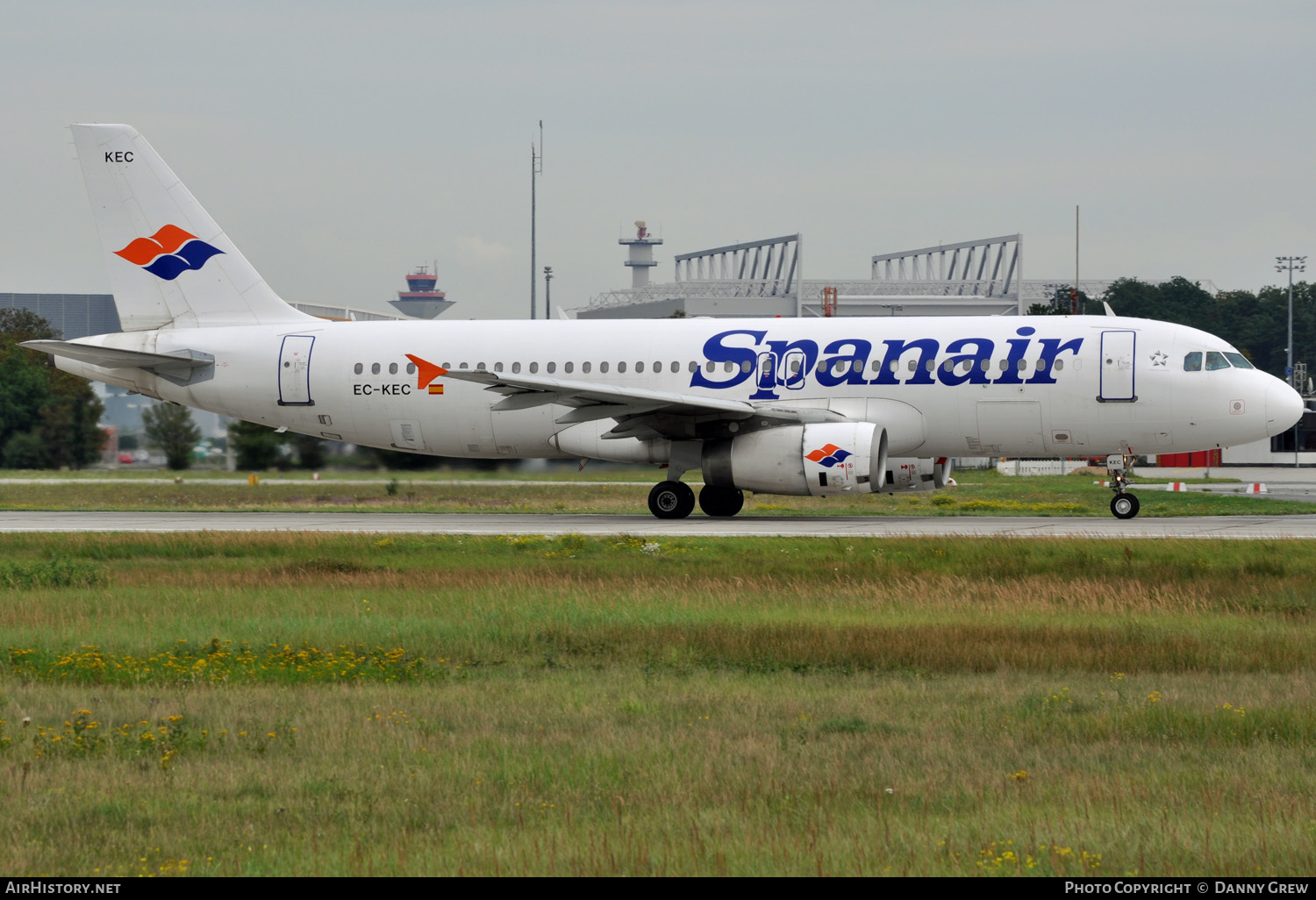 Aircraft Photo of EC-KEC | Airbus A320-232 | Spanair | AirHistory.net #133776