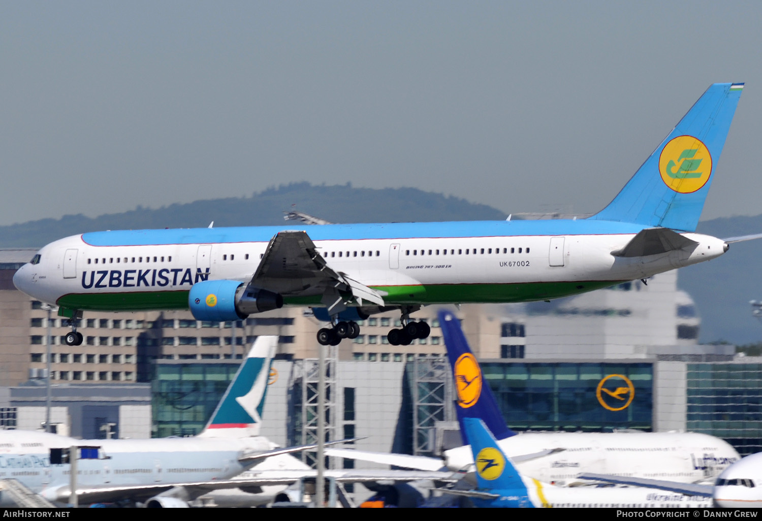 Aircraft Photo of UK67002 | Boeing 767-33P/ER | Uzbekistan Airways | AirHistory.net #133787