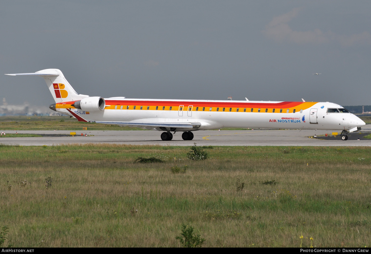 Aircraft Photo of EC-LJS | Bombardier CRJ-1000EE (CL-600-2E25) | Air Nostrum | AirHistory.net #133793