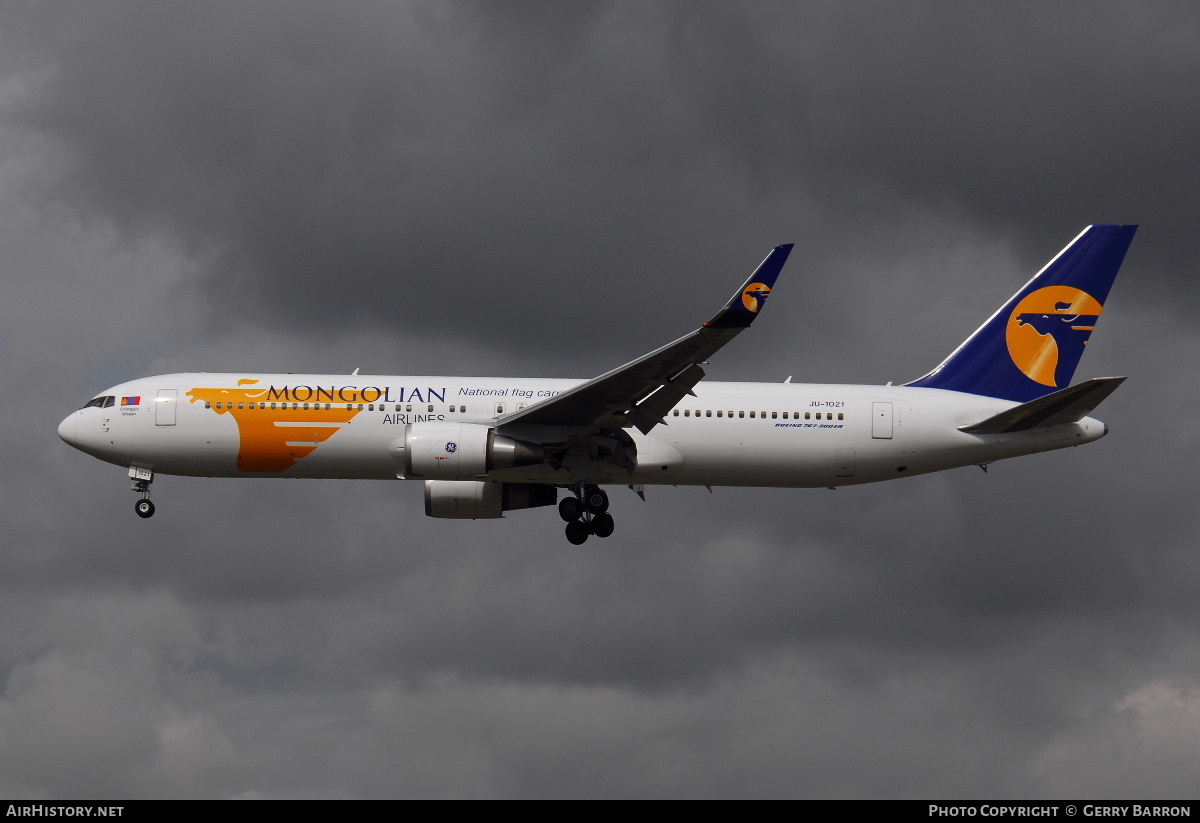 Aircraft Photo of JU-1021 | Boeing 767-34G/ER | MIAT Mongolian Airlines | AirHistory.net #133807