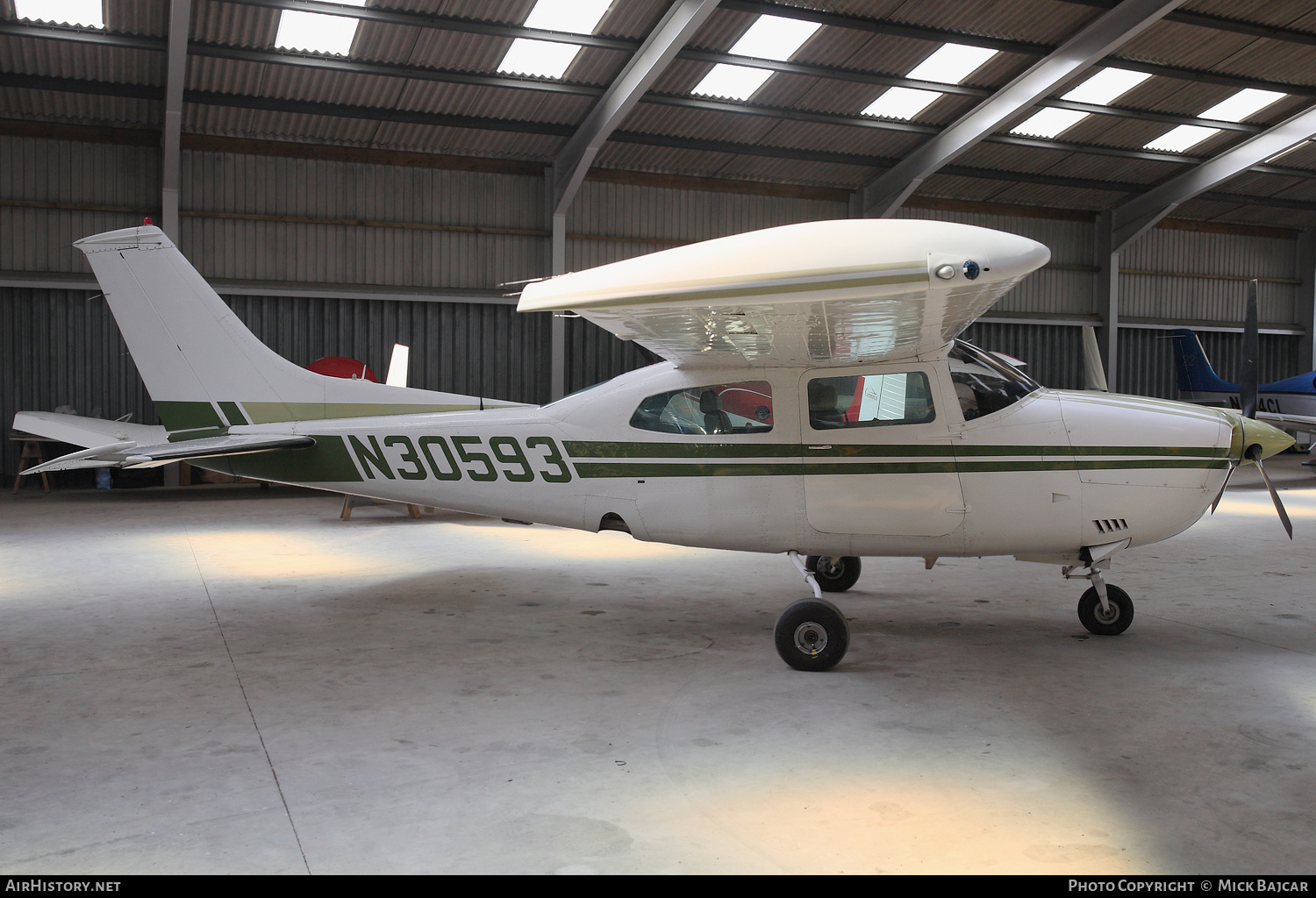 Aircraft Photo of N30593 | Cessna 210L Centurion | AirHistory.net #133831