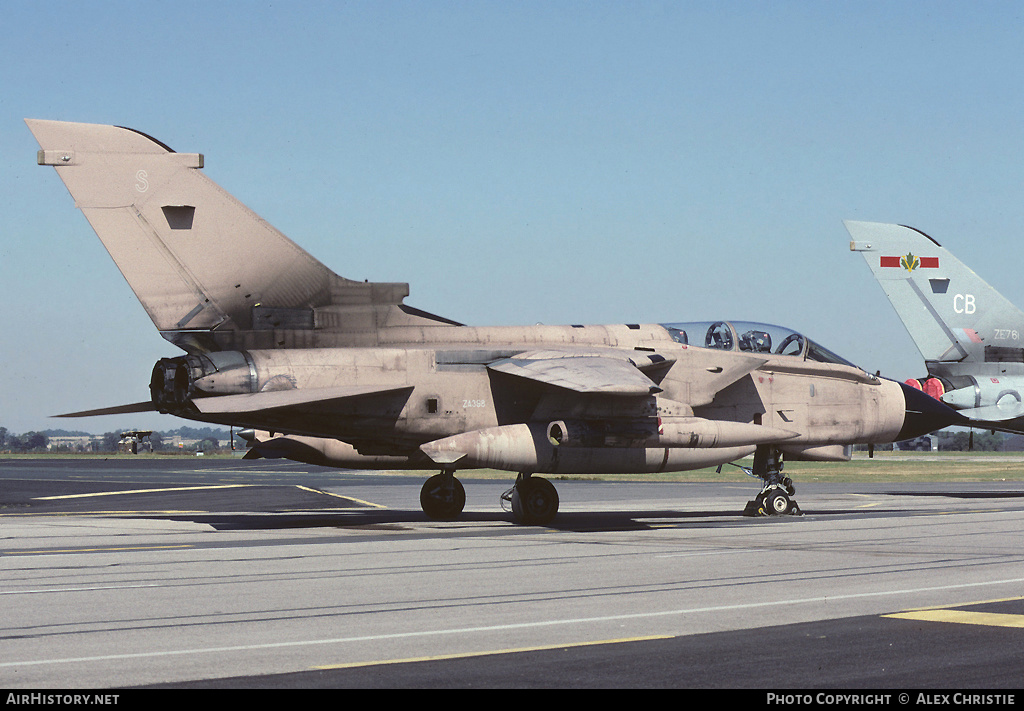 Aircraft Photo of ZA398 | Panavia Tornado GR1A | UK - Air Force | AirHistory.net #134113