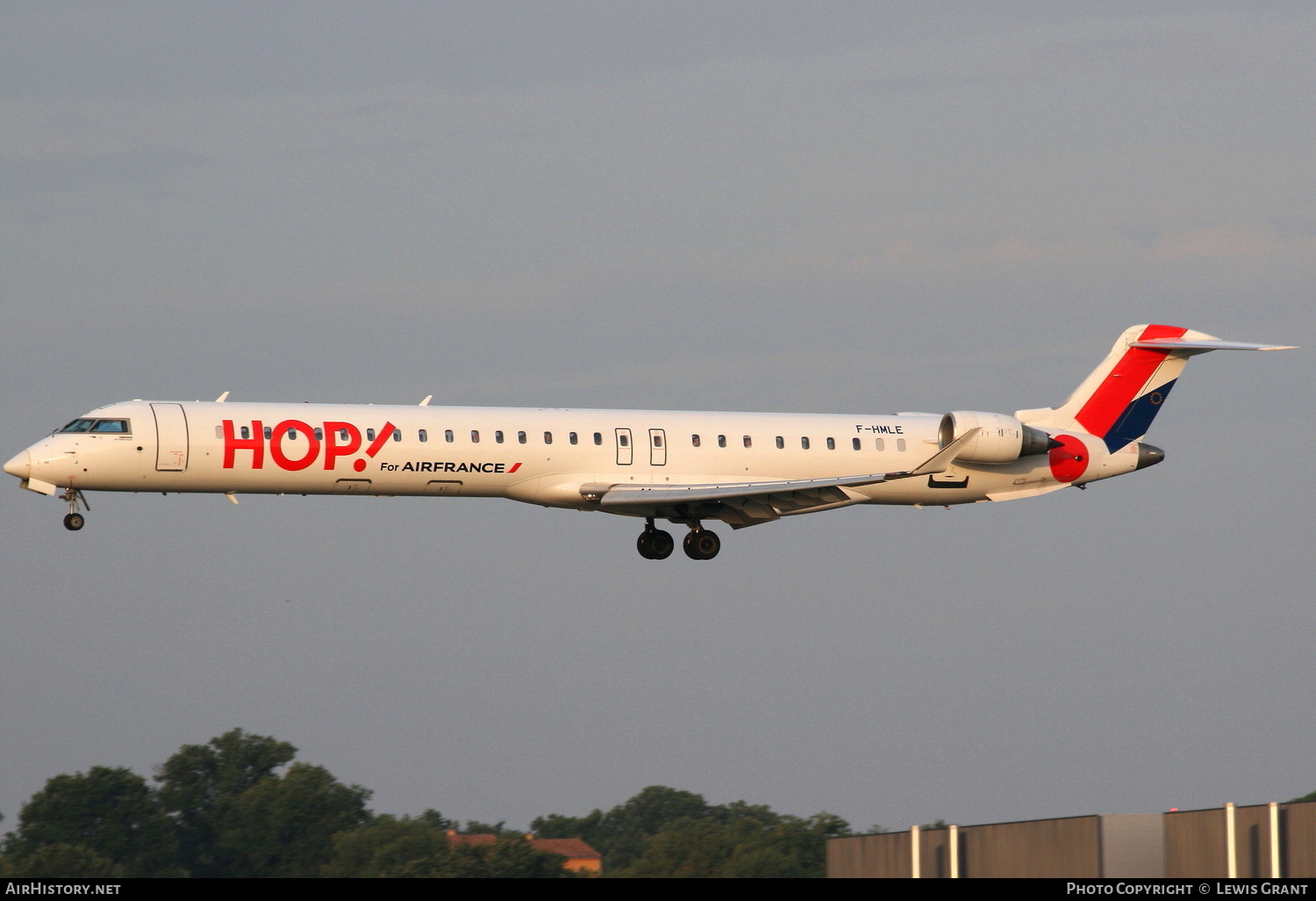 Aircraft Photo of F-HMLE | Bombardier CRJ-1000EL NG (CL-600-2E25) | Hop! | AirHistory.net #134146
