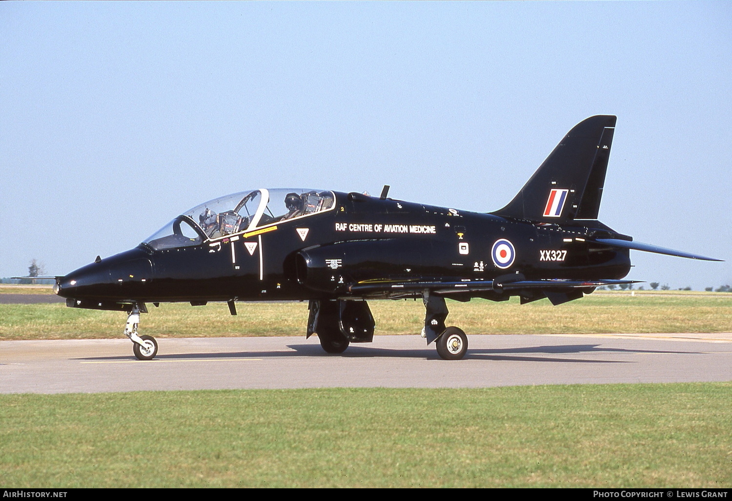 Aircraft Photo of XX327 | British Aerospace Hawk T.1 | UK - Air Force | AirHistory.net #134147