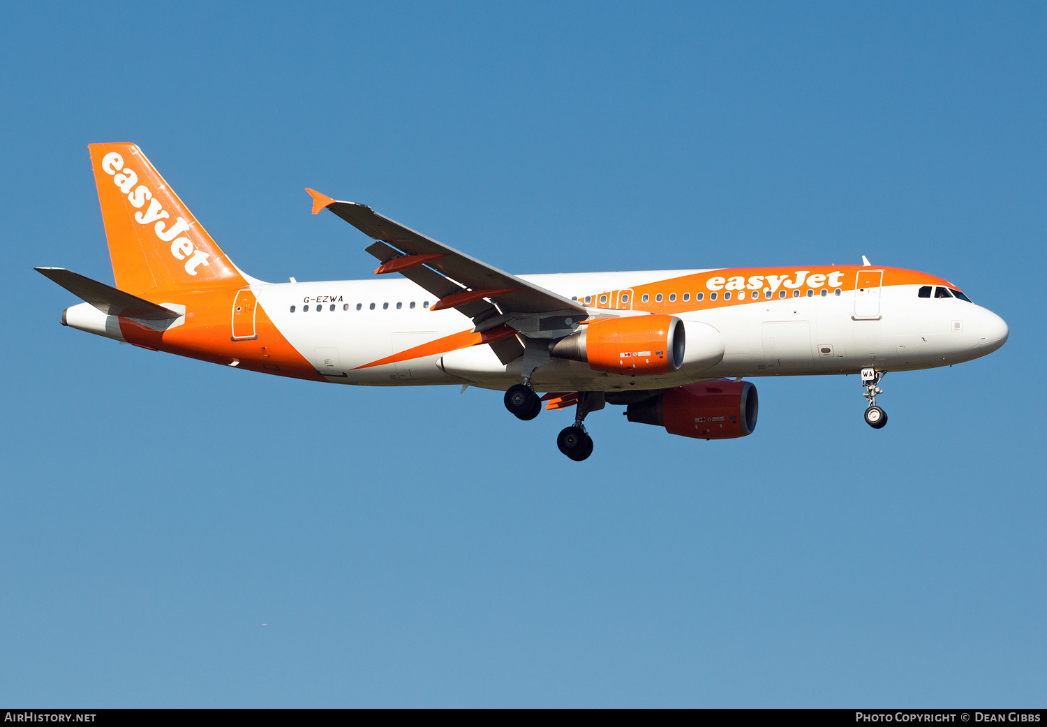 Aircraft Photo of G-EZWA | Airbus A320-214 | EasyJet | AirHistory.net #134279