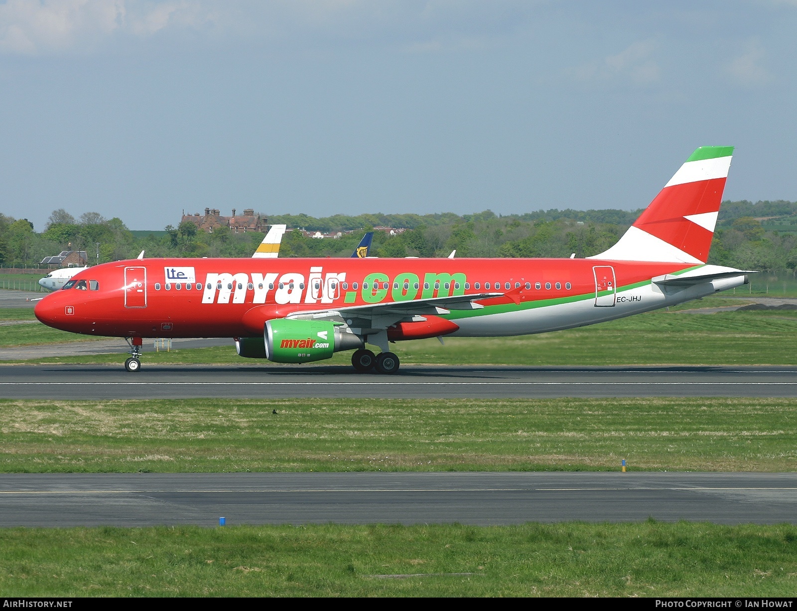 Aircraft Photo of EC-JHJ | Airbus A320-214 | Myair | AirHistory.net #134296