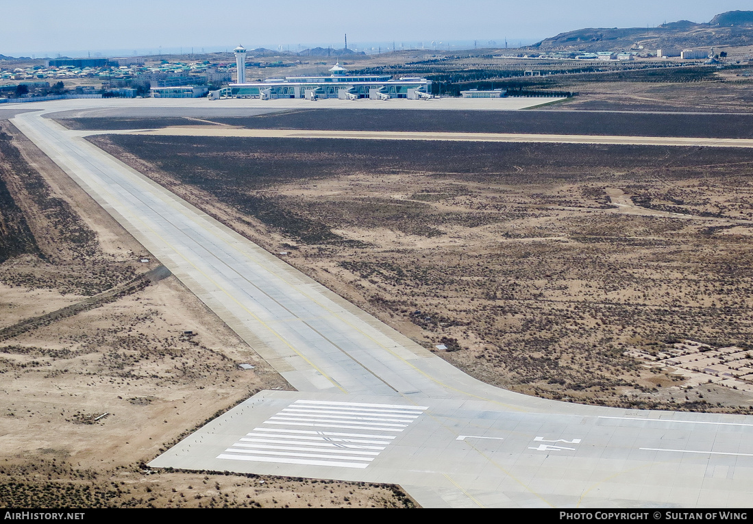 Airport photo of Turkmenbashi (UTAK / KRW) in Turkmenistan | AirHistory.net #134312