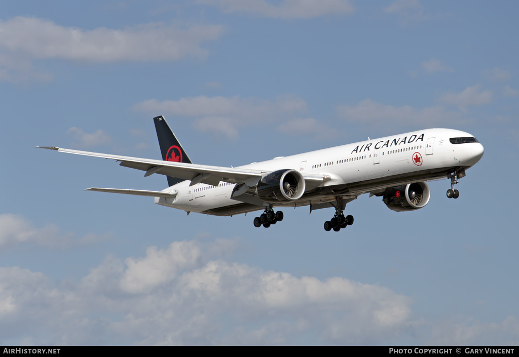 Aircraft Photo of C-FIUR | Boeing 777-333/ER | Air Canada | AirHistory.net #134467