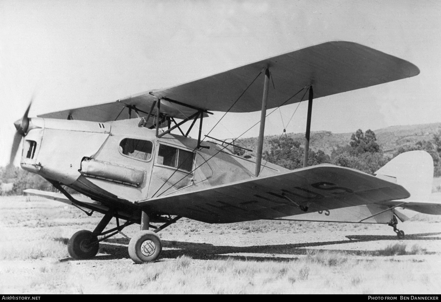 Aircraft Photo of VH-UUS | De Havilland D.H. 83 Fox Moth | AirHistory.net #134495