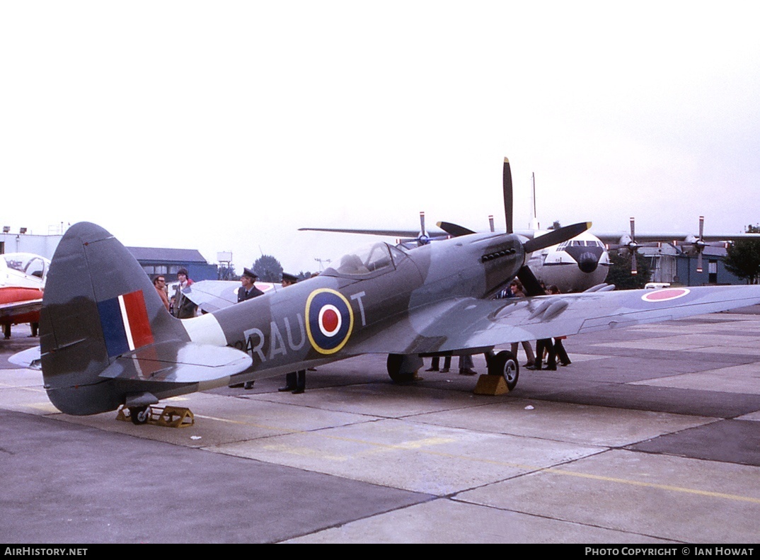 Aircraft Photo of PK624 | Supermarine 356 Spitfire F22 | UK - Air Force | AirHistory.net #134501
