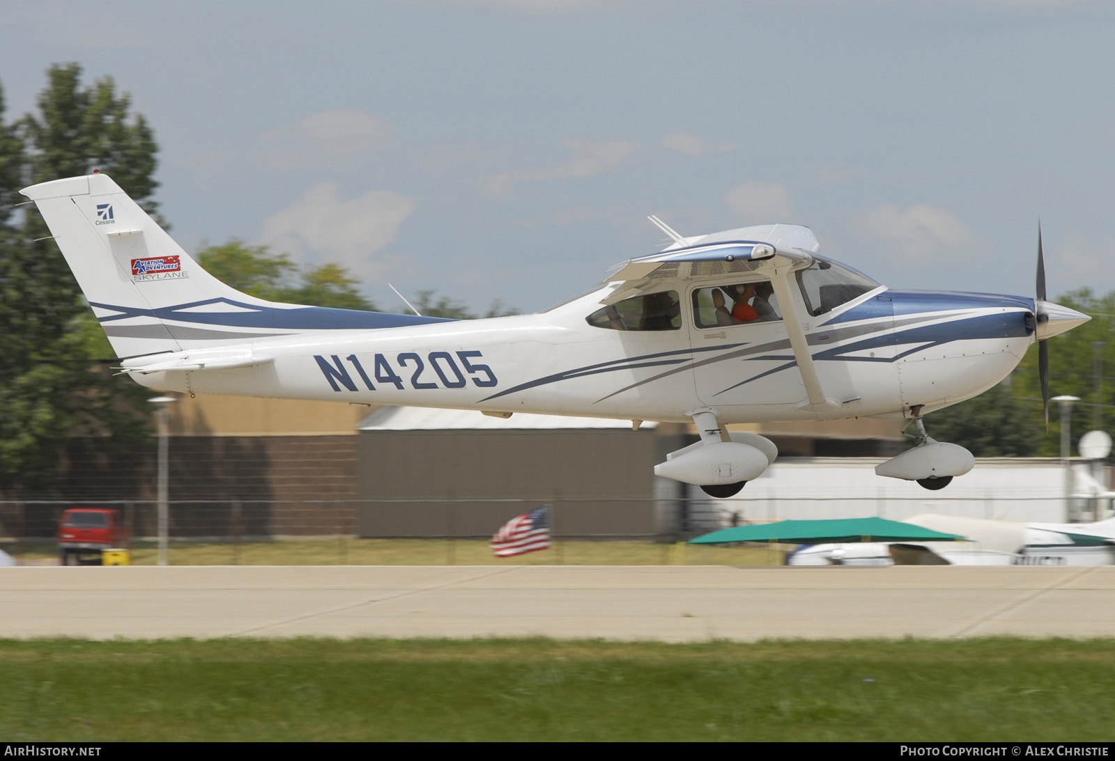 Aircraft Photo of N14205 | Cessna 182T Skylane | AirHistory.net #134529