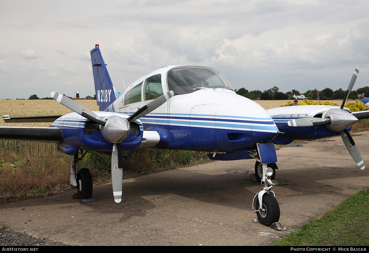 Aircraft Photo of N218Y | Cessna 310Q | AirHistory.net #134796