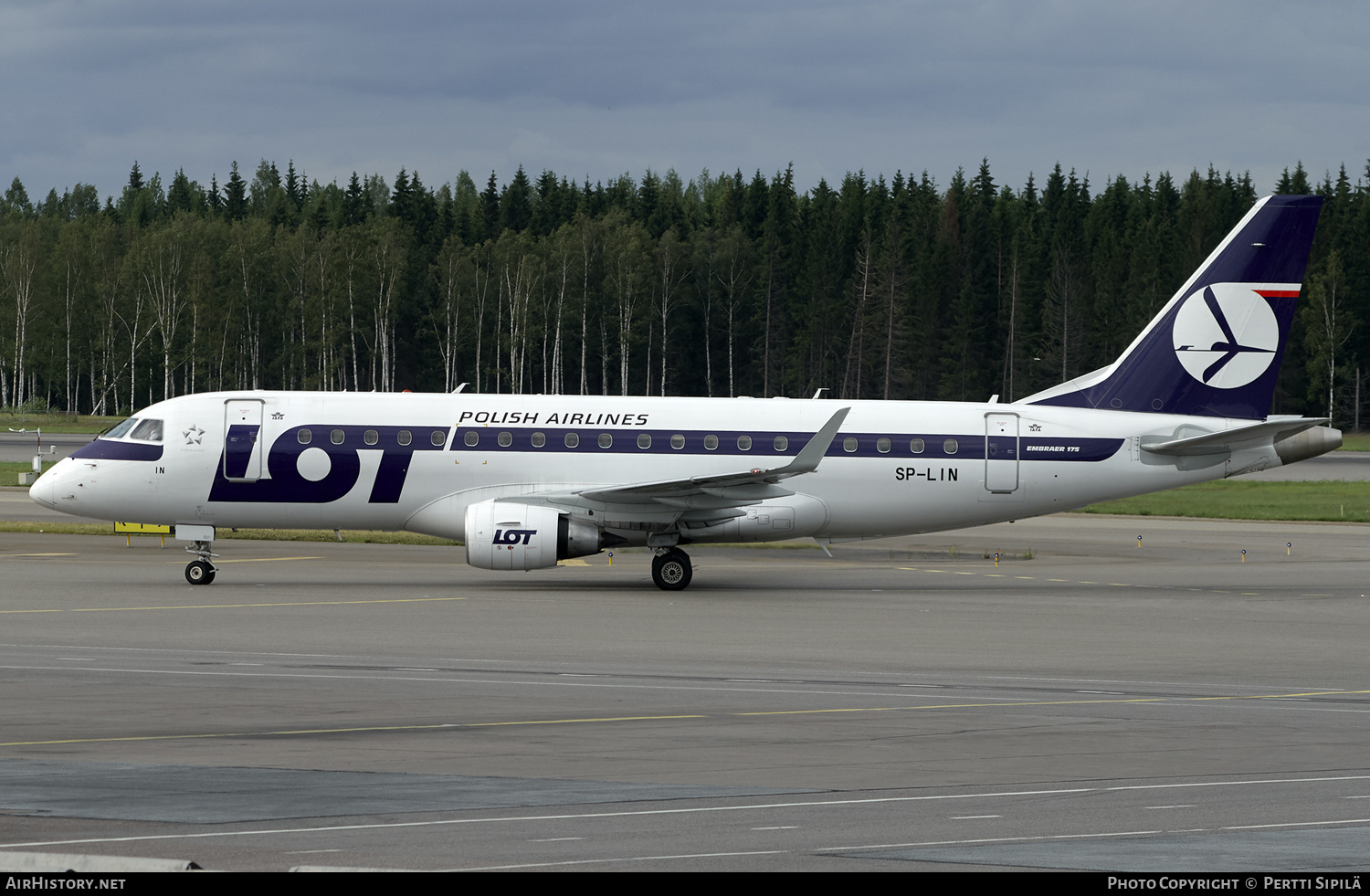 Aircraft Photo of SP-LIN | Embraer 175LR (ERJ-170-200LR) | LOT Polish Airlines - Polskie Linie Lotnicze | AirHistory.net #134810