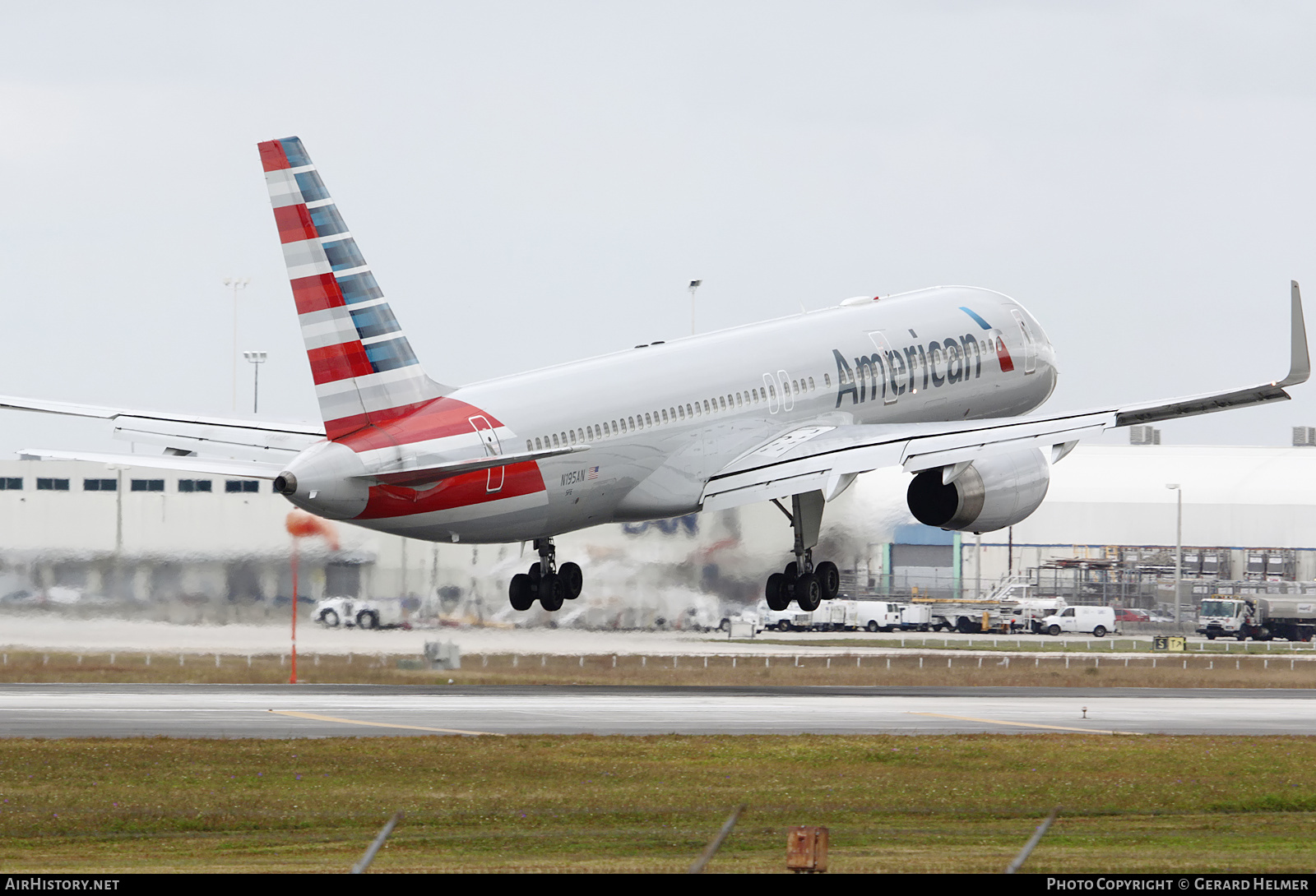 Aircraft Photo of N195AN | Boeing 757-223 | American Airlines | AirHistory.net #135001