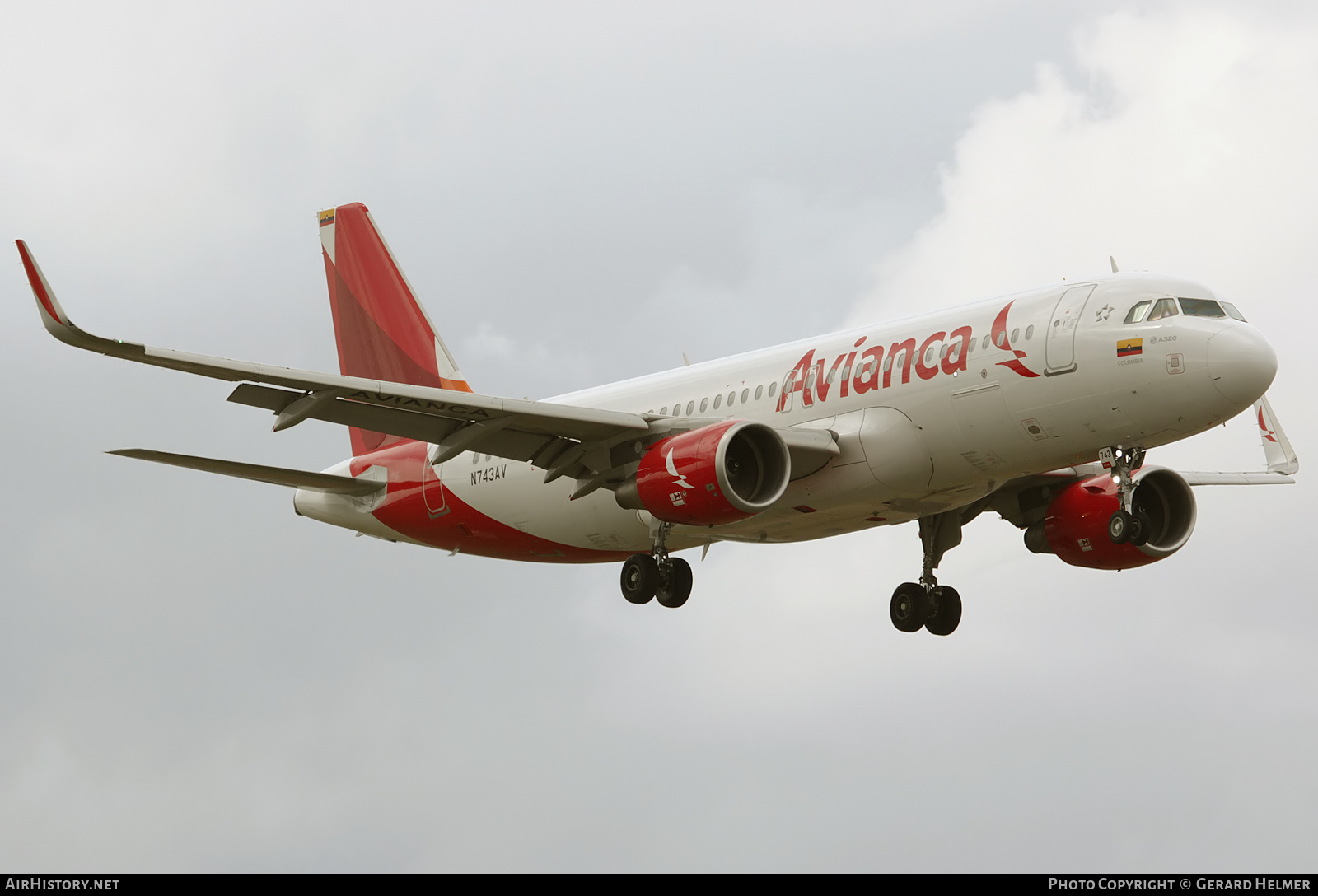 Aircraft Photo of N743AV | Airbus A320-214 | Avianca | AirHistory.net #135009