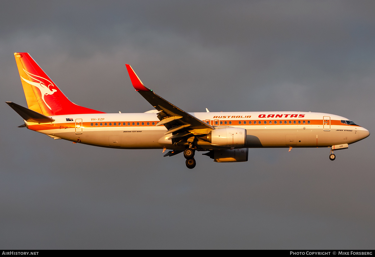 Aircraft Photo of VH-XZP | Boeing 737-838 | Qantas | AirHistory.net #135262