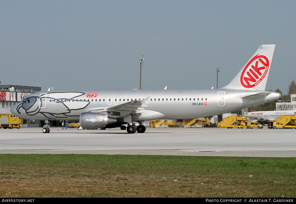 Aircraft Photo of OE-LEO | Airbus A320-214 | Niki | AirHistory.net #135287