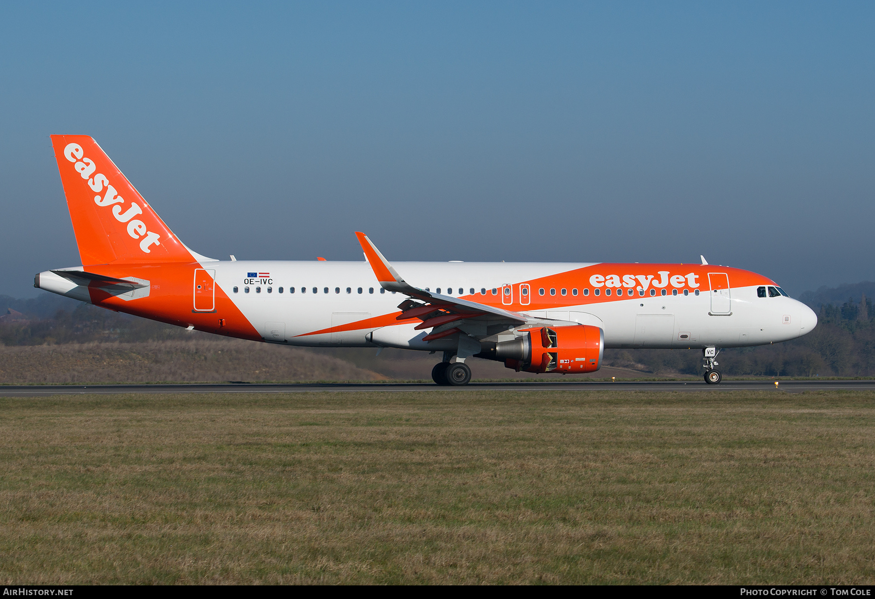 Aircraft Photo of OE-IVC | Airbus A320-214 | EasyJet | AirHistory.net #135356