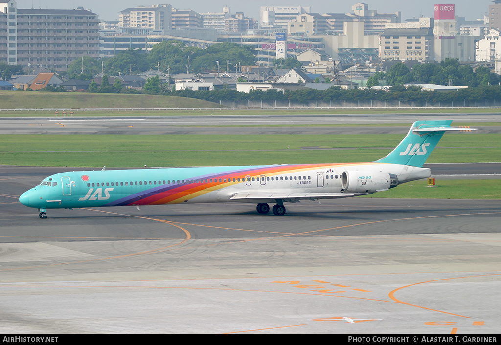 Aircraft Photo of JA8062 | McDonnell Douglas MD-90-30 | Japan Air System - JAS | AirHistory.net #135377