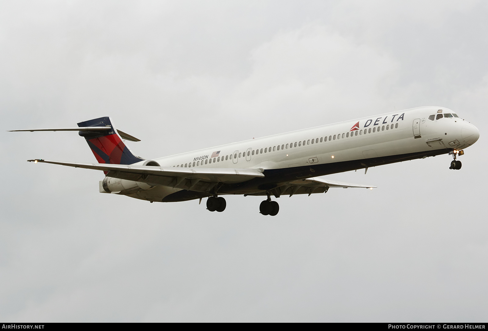 Aircraft Photo of N945DN | McDonnell Douglas MD-90-30 | Delta Air Lines | AirHistory.net #135395