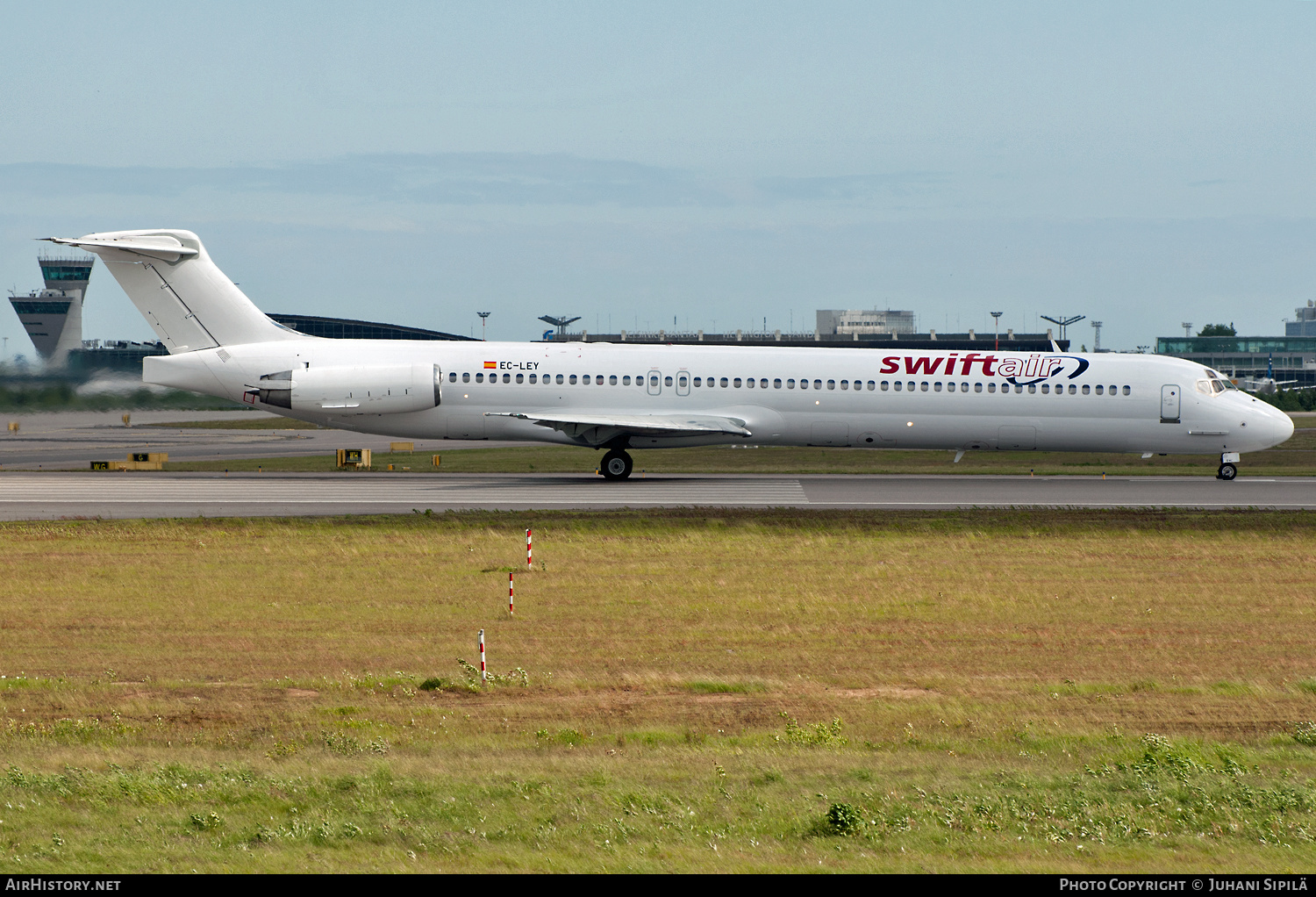 Aircraft Photo of EC-LEY | McDonnell Douglas MD-83 (DC-9-83) | Swiftair | AirHistory.net #135411