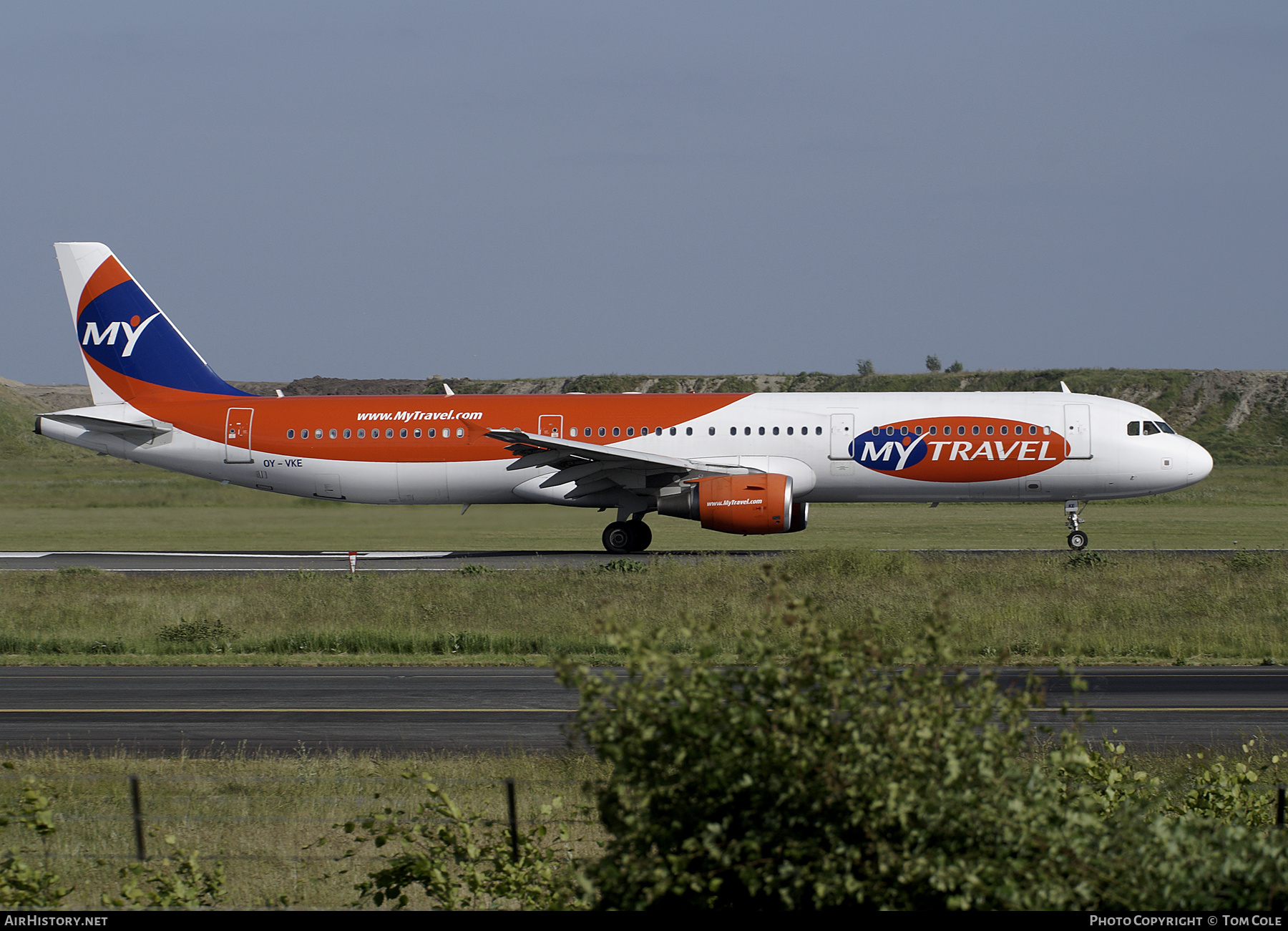 Aircraft Photo of OY-VKE | Airbus A321-211 | MyTravel Airways | AirHistory.net #135440
