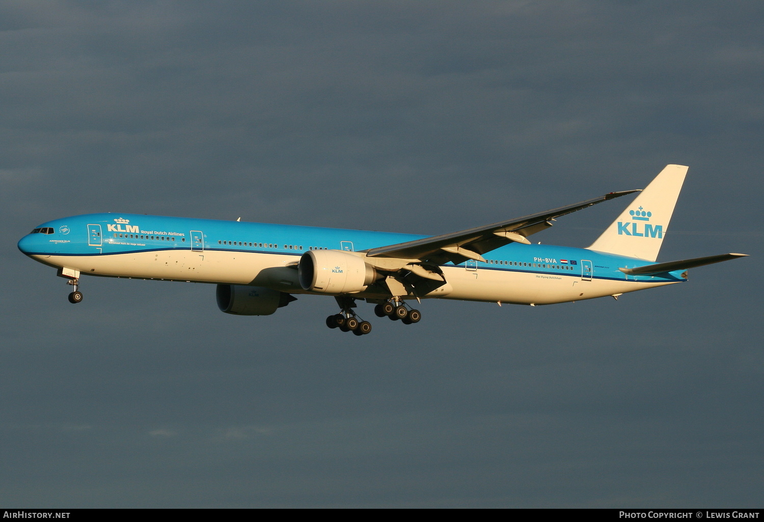 Aircraft Photo of PH-BVA | Boeing 777-306/ER | KLM - Royal Dutch Airlines | AirHistory.net #135506
