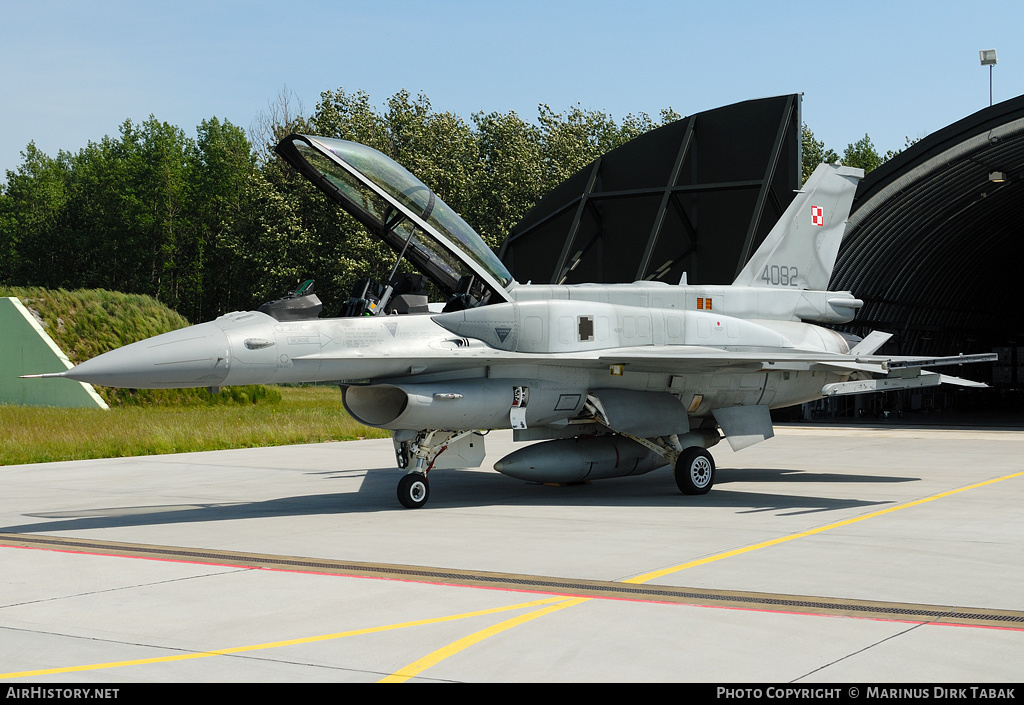 Aircraft Photo of 4082 | Lockheed Martin F-16DJ Fighting Falcon | Poland - Air Force | AirHistory.net #135510
